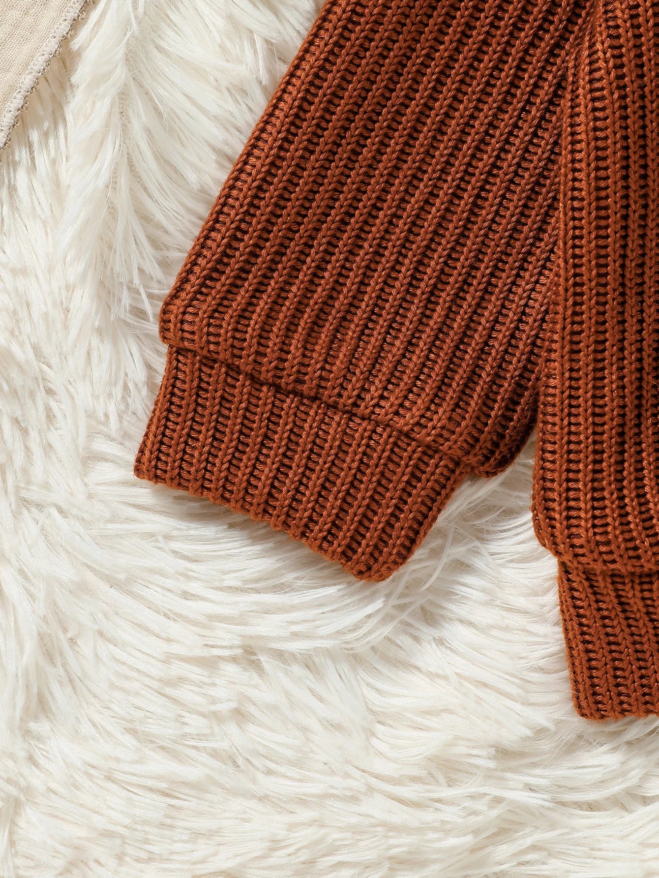 RustyHug Sweater