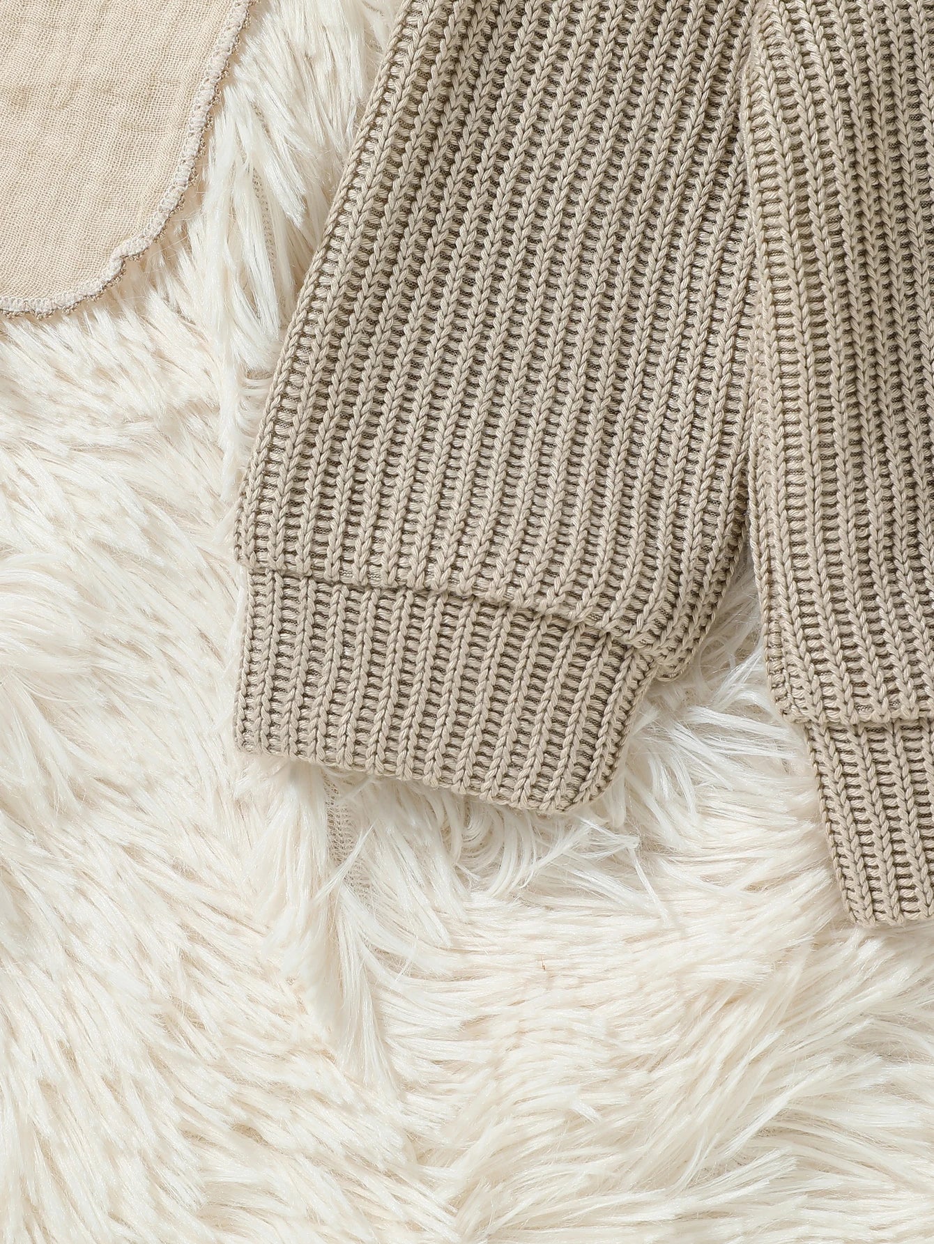 RustyHug Sweater